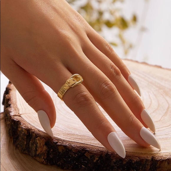 Urban Outfitters Jewelry - 3/$30 💛 Belt Buckle Ring